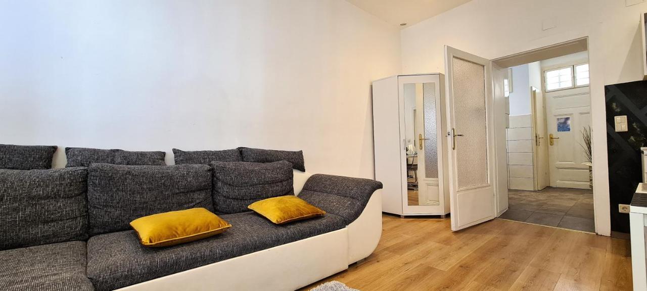 Wiener Buddha Style Flat With Inner Garden- Marzstrasse City Apartments ภายนอก รูปภาพ