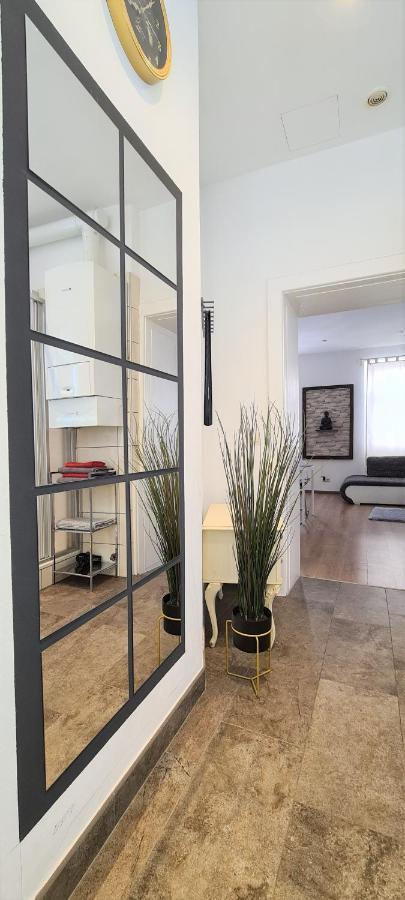 Wiener Buddha Style Flat With Inner Garden- Marzstrasse City Apartments ภายนอก รูปภาพ