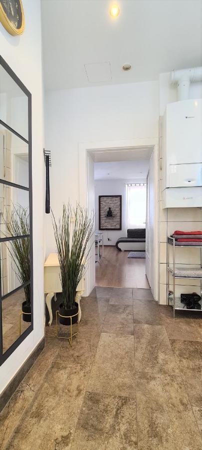 Wiener Buddha Style Flat With Inner Garden- Marzstrasse City Apartments ภายนอก รูปภาพ
