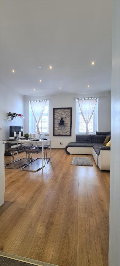 Wiener Buddha Style Flat With Inner Garden- Marzstrasse City Apartments ภายนอก รูปภาพ