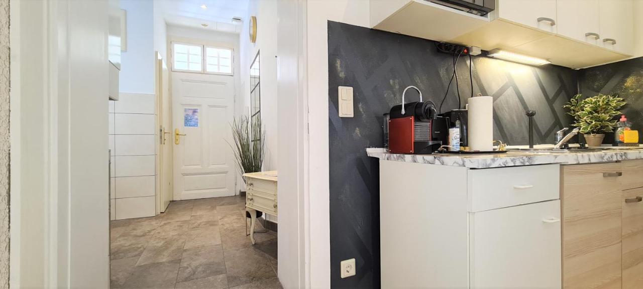 Wiener Buddha Style Flat With Inner Garden- Marzstrasse City Apartments ภายนอก รูปภาพ
