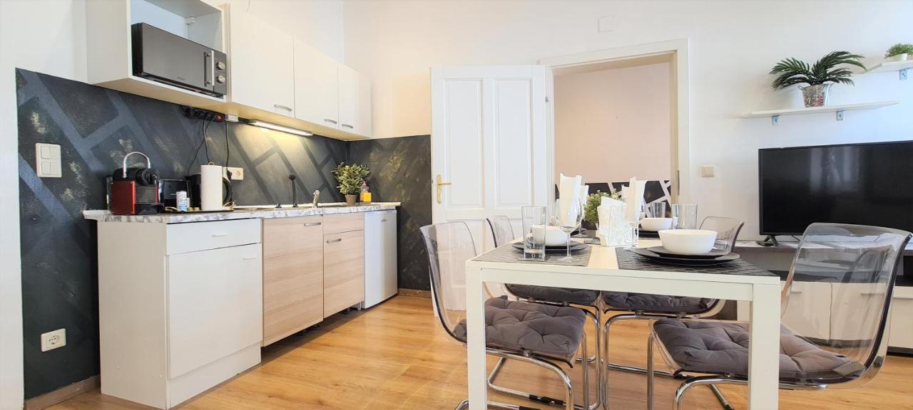 Wiener Buddha Style Flat With Inner Garden- Marzstrasse City Apartments ภายนอก รูปภาพ