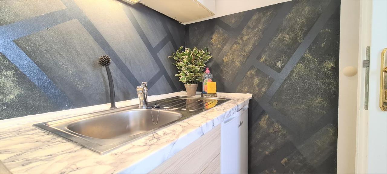 Wiener Buddha Style Flat With Inner Garden- Marzstrasse City Apartments ภายนอก รูปภาพ